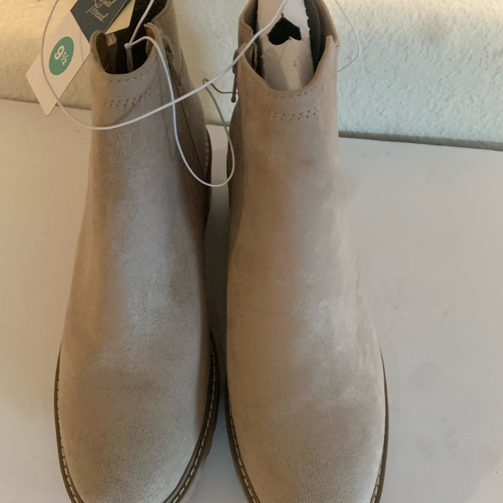 Women’s Taci Boots size 9.5 Pull- On Ankle Boots- Universal Thread